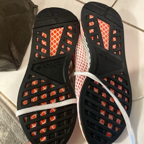Adidas Deerupt sneakers size 8 - Picture 2 of 5